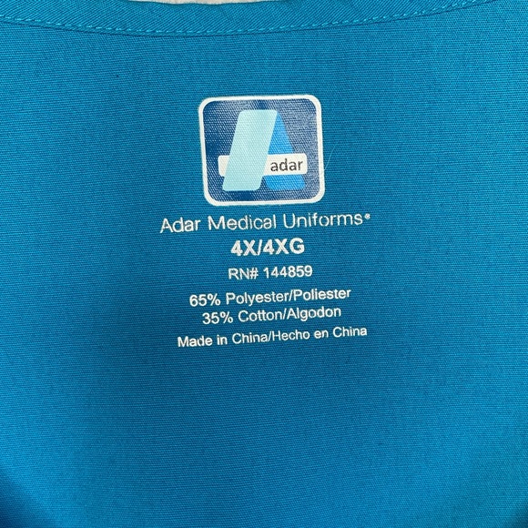 Scrub Top - Picture 3 of 4